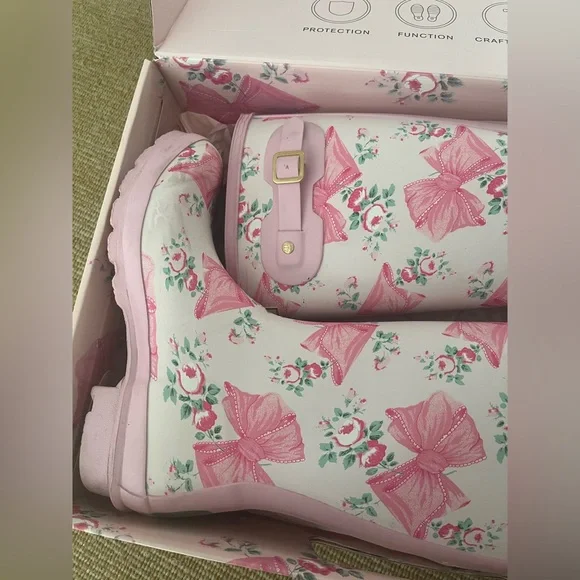 Love shack fancy collab x Hunter rainboots - sz 5 big kids - Picture 5 of 15